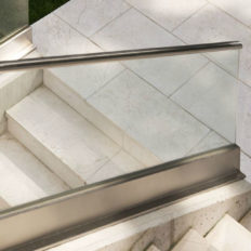 Levante Crema sandgestrahlt Stiege
