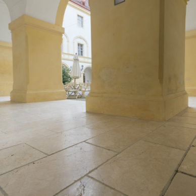 Levante Crema antik 61x40,6cm – 01