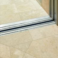 Levante Crema geschliffen Liftdetail