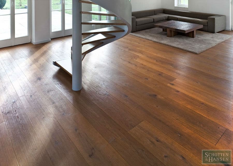 Holztreppe Eiche Schotten und Hansen
