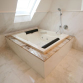 Luxusbadezimmer Stein