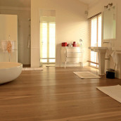 Schlossdielen Eiche Badezimmer
