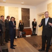 Thomas Schubert führt duch das Steinzentrum in Wien