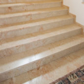 Levante Crema Rosé Stiege patiniert
