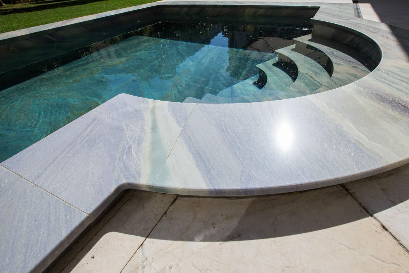 Quarzit Poolrand