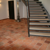 Treppe auf Naturstein