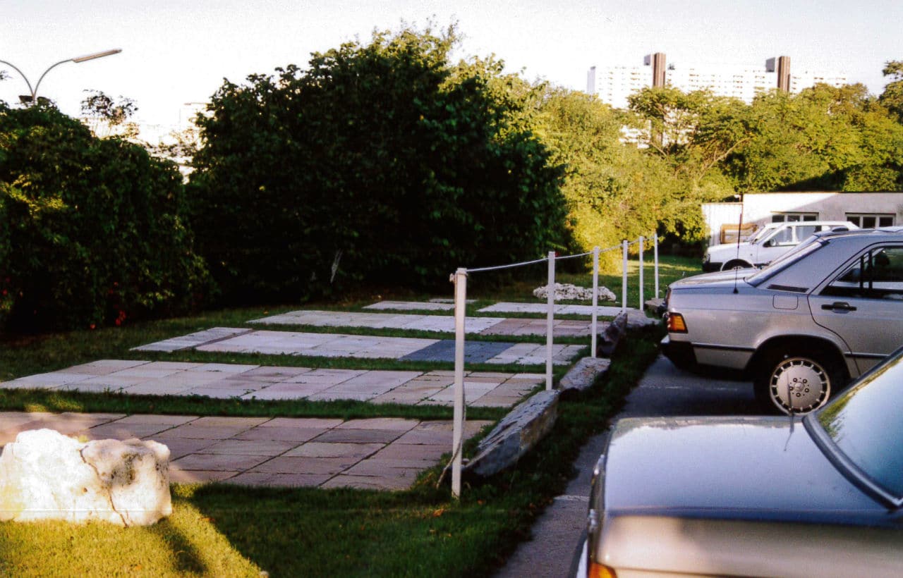 Parkplätze mit Schaugarten 1990 Parkplätze mit Schaugarten zu Beginn der 90er Jahre