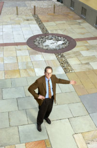 Thomas-Schubert-im-Jahr-2001-in-der-neueröffneten-Terrassen-Ausstellung-im-Freigelände Thomas Schubert