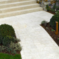 Blockstufen Kalkstein Levante Crema sandgestrahlt-2