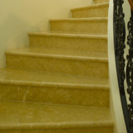 Stiege Levante Crema