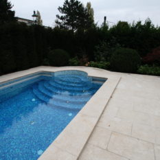 VILLA 1920 MOSAIK IM POOL MIT LEVANTE CREMA – 04