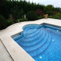 VILLA 1920 MOSAIK IM POOL MIT LEVANTE CREMA – 09