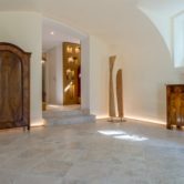 Landhaus mit Edeltravertin und Schlossdielen
